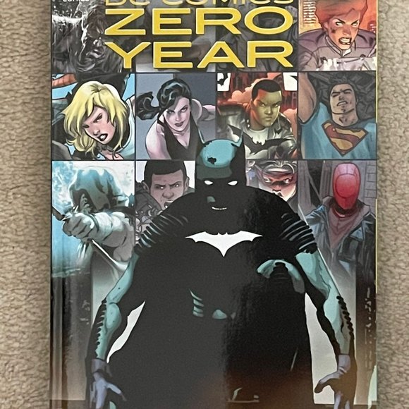DC Comics Zero Year Batman Paperback - Picture 2 of 2